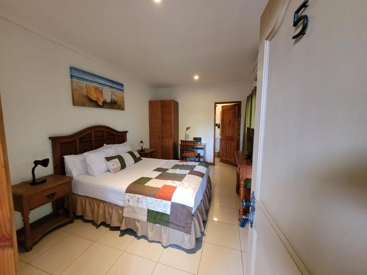 Te Ariki - Adults Only Hotel Hanga Roa Exterior photo